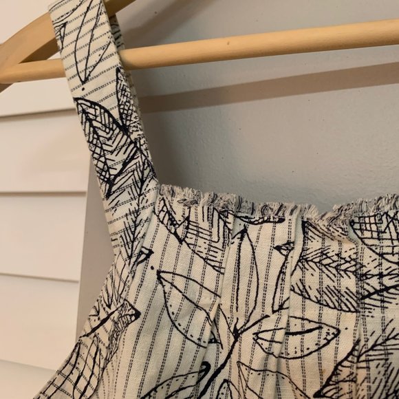 Leaf Pattern Tank Top - Picture 3 of 5